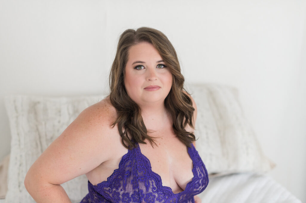 boudoirブラウス Happy Sunday, feeling this set from 📷@shotsbyzell #boudoir