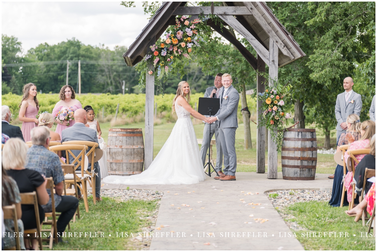 lexi jarett sleepy creek vineyard summer wedding fairmount il 0106