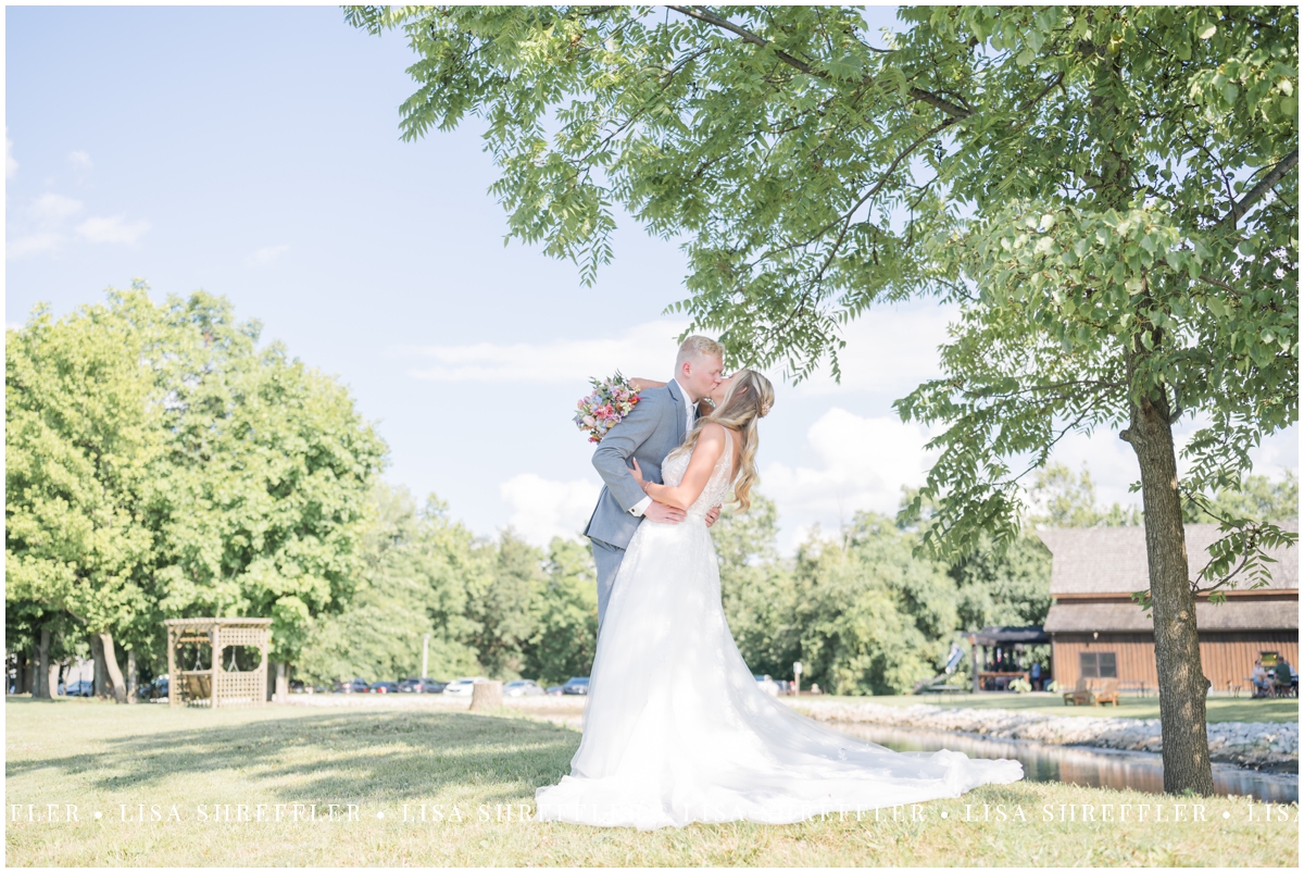 lexi jarett sleepy creek vineyard summer wedding fairmount il 0120